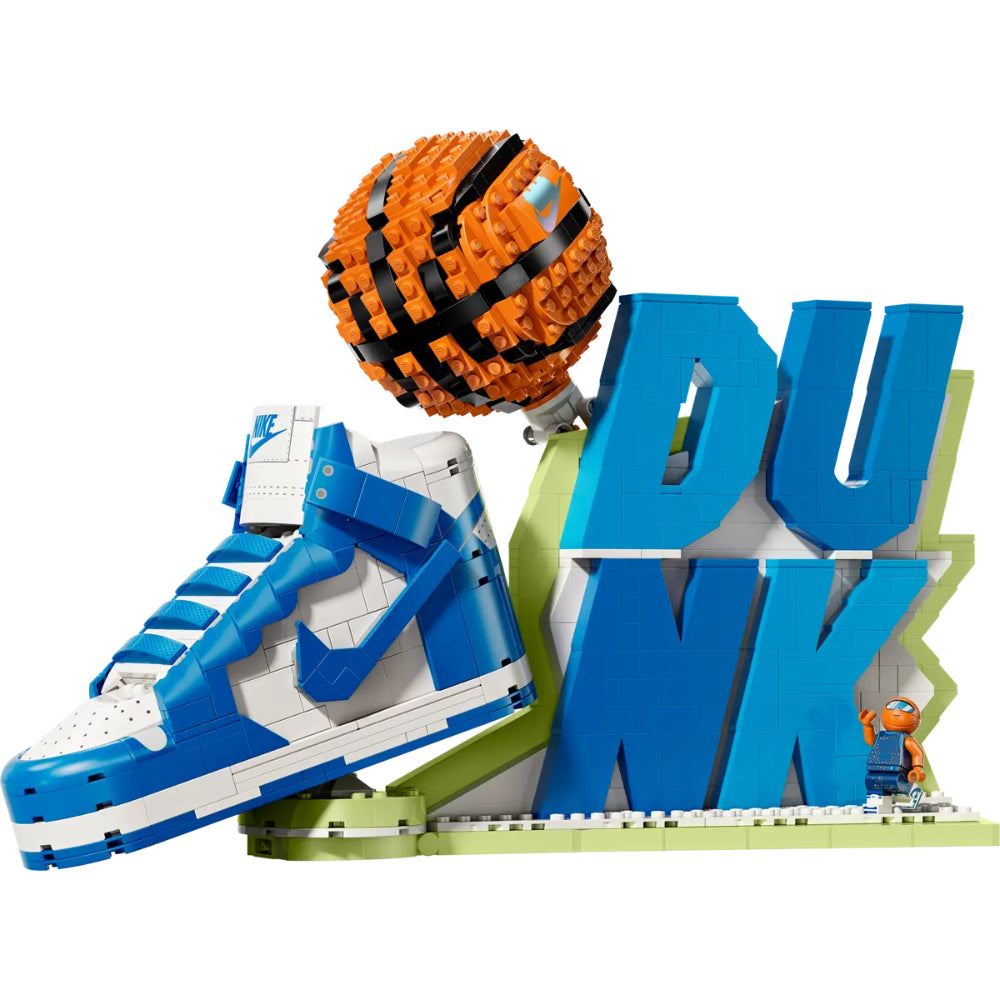 Nike Dunk x LEGO®