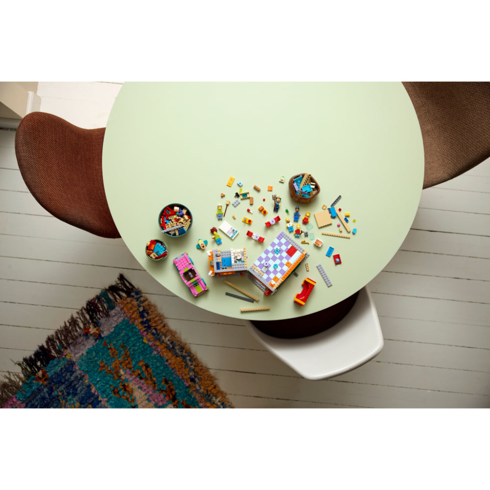 LEGO®Icons: The Simpsons™: Krusty Burger (10352)_010