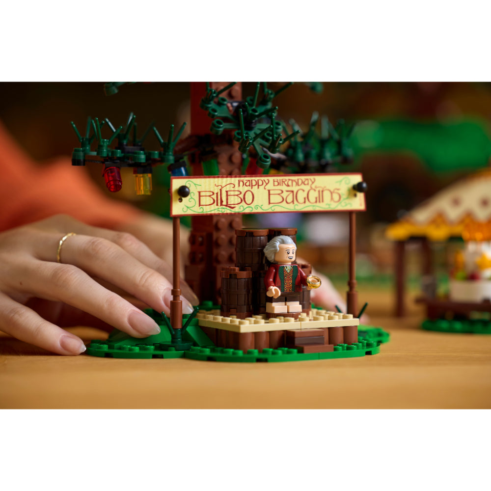 LEGO® Icons: El Señor De Los Anillos: La Comarca (10354)