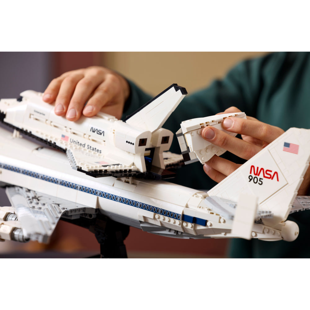 LEGO®Icons: Shuttle Carrier Aircraft (10360)_010
