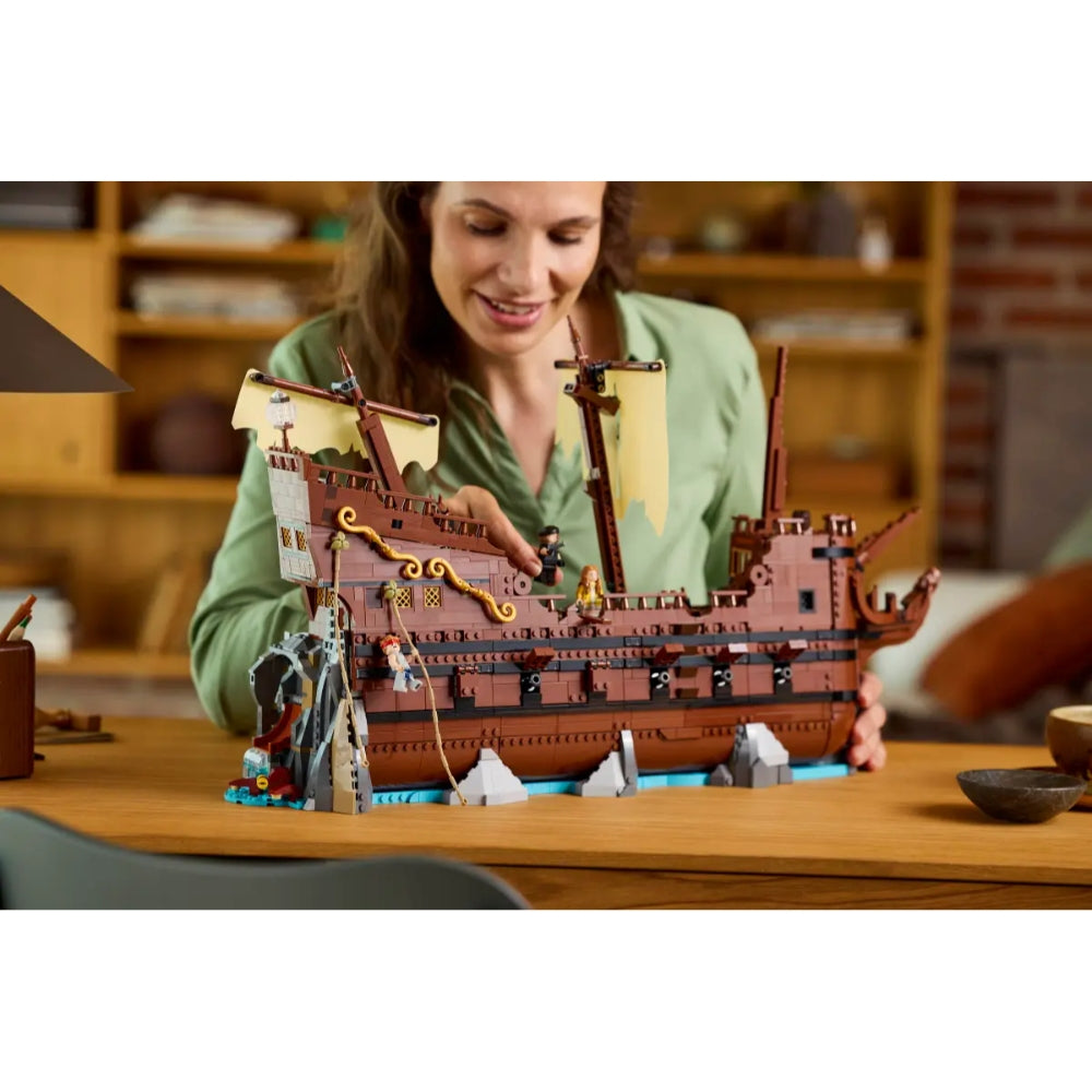 LEGO®Ideas: Los Goonies (21363)_007