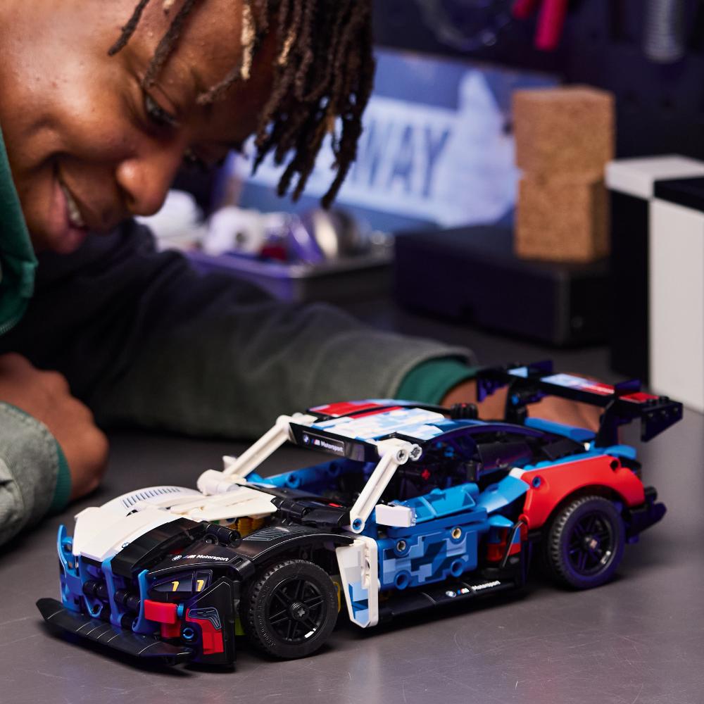 LEGO®Technic: Coche De Carreras Bmw M4 Gt3 Evo (42226)_011