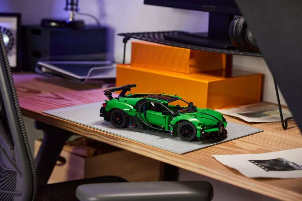 LEGO®Technic: Hipercoche Bugatti Chiron Pur Sport Verde (42241)_011