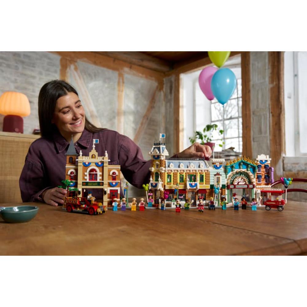 LEGO®Disney Classic: Main Street, U.S.A. (43302)_016