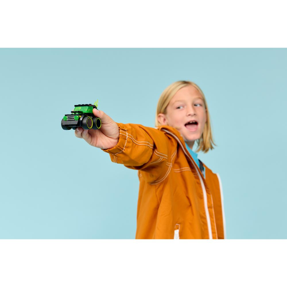 VEHÍCULOS: AUTO DE CARRERAS DE VIDEOJUEGO