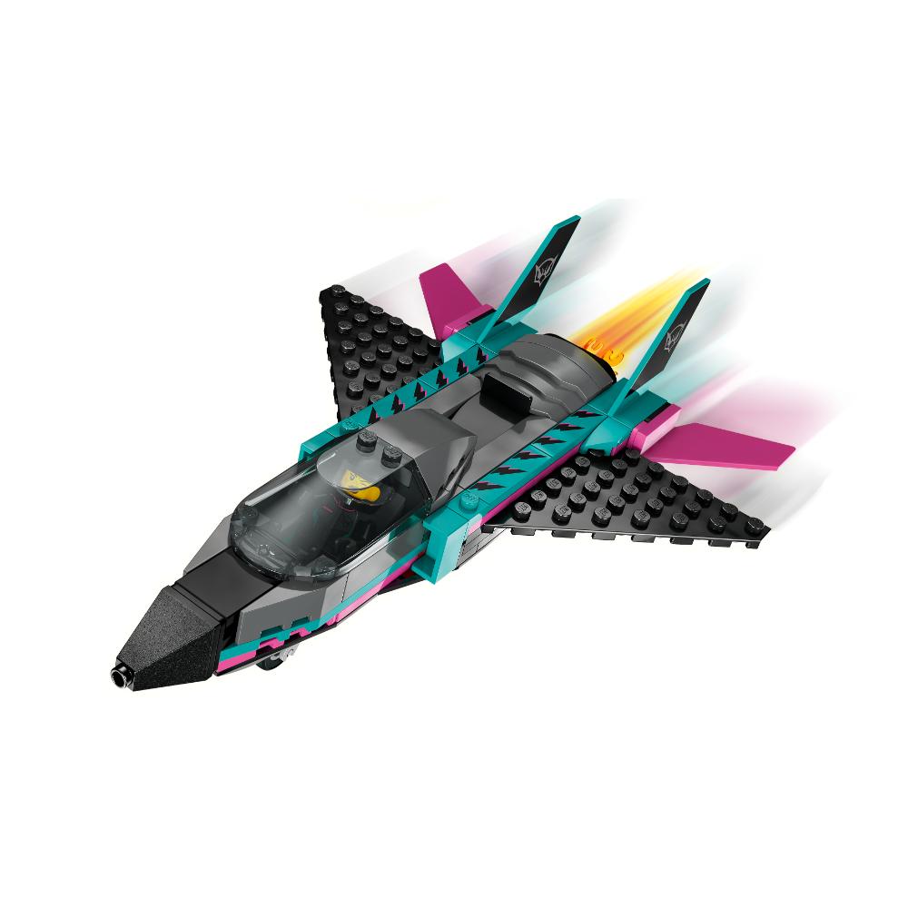 JET VS. AUTO