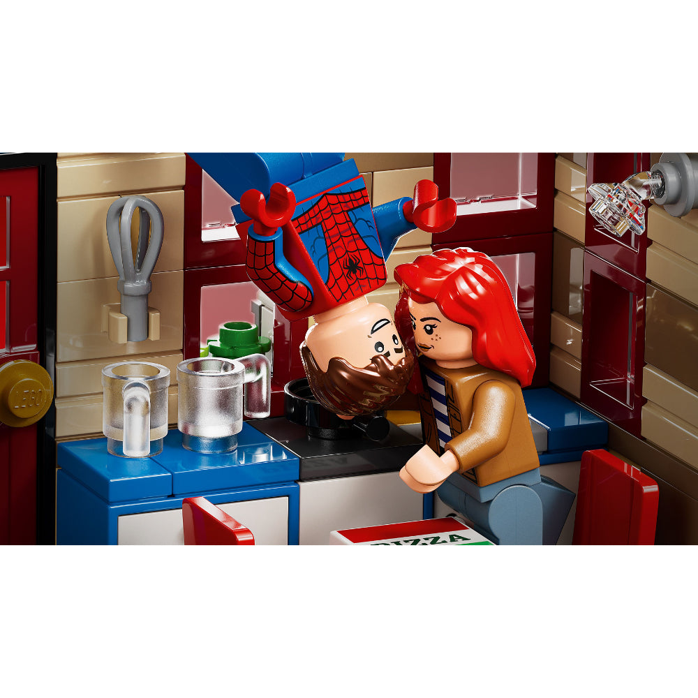 LEGO®Super Heroes: Departamento De Peter Parker (76317)_006