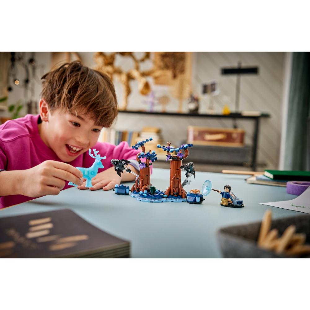LEGO®Harry Potter Tm: Bosque Prohibido: Expecto Patronum (76475)_009