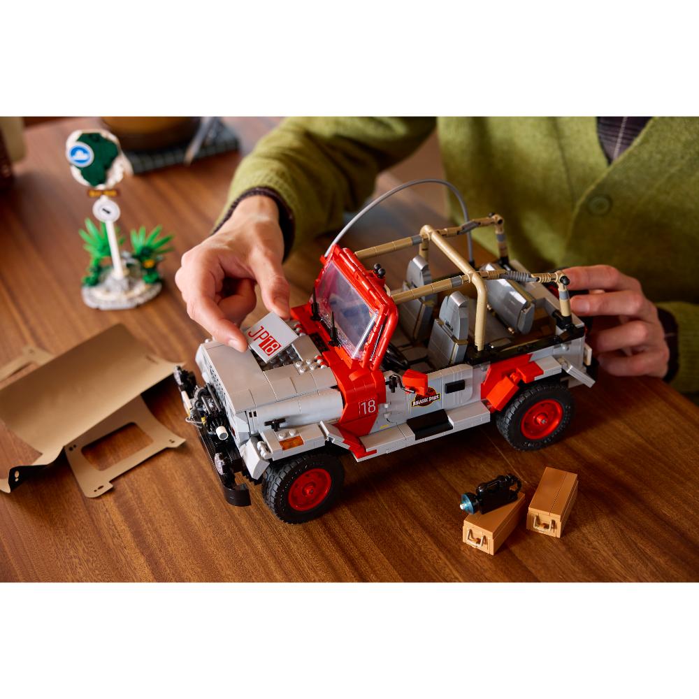 LEGO®Jurassic World: Jurassic Park Jeep® Wrangler (77984)_011