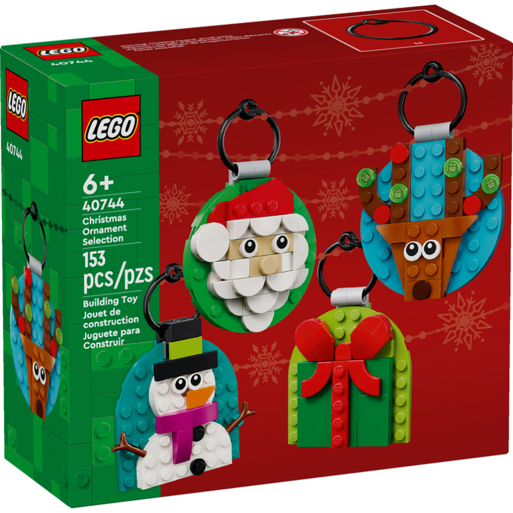 Adornos navideños LEGO con Papá Noel, reno, muñeco de nieve y regalo colgando del árbol de Navidad