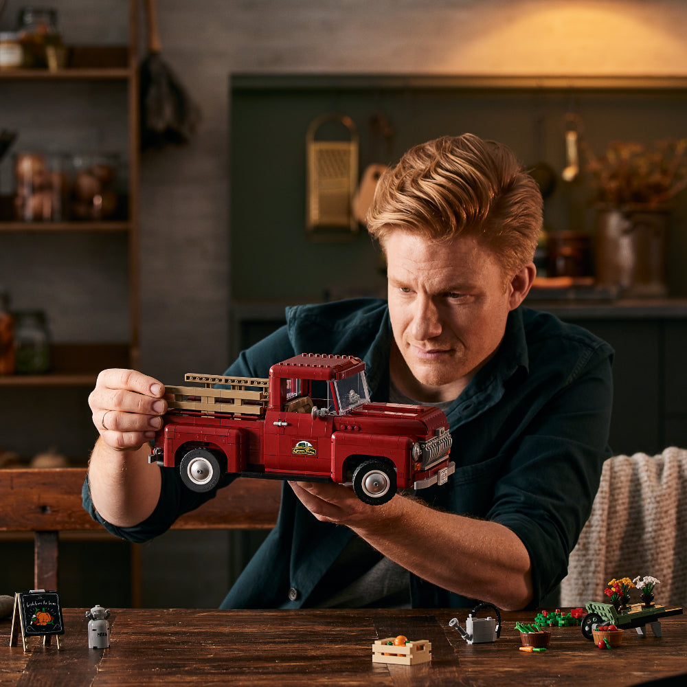 LEGO® Camioneta Clásica (10290)