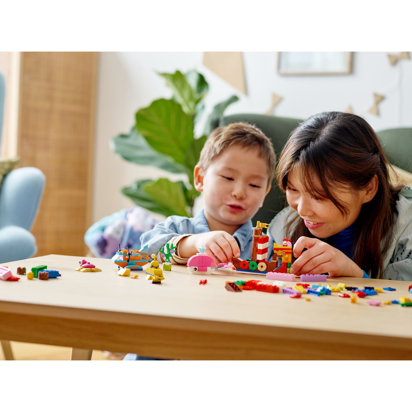 LEGO® Classic : Diversión Oceánica Creativa (11018)