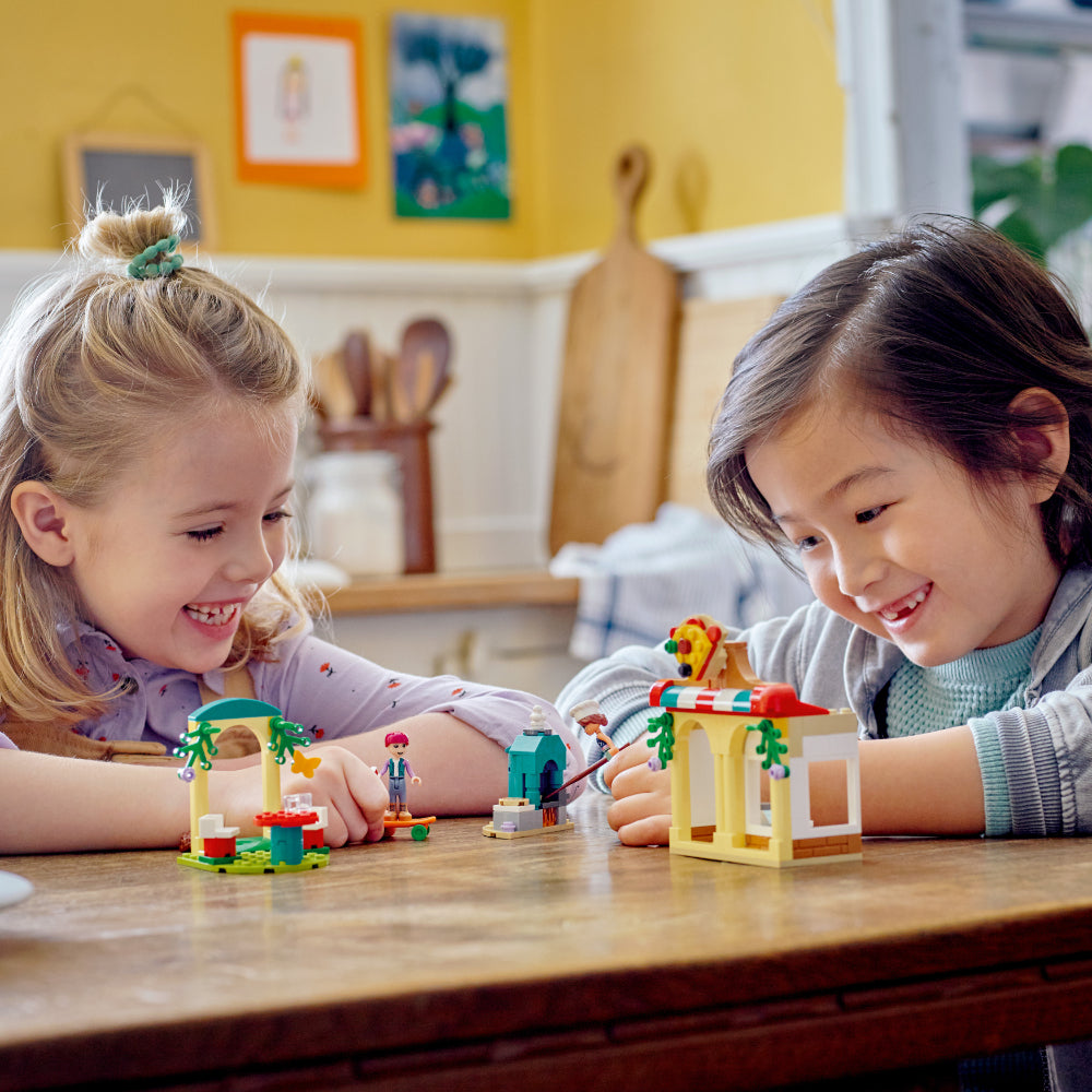 LEGO® Friends Pizzería De Heartlake City (41705)