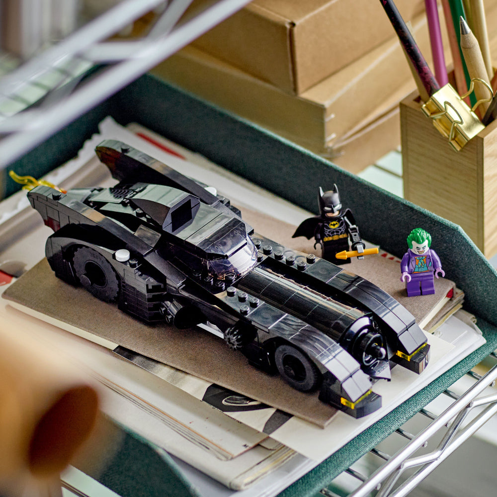 Batmobile™: Caza de Batman™ vs. The Joker™ (76224)