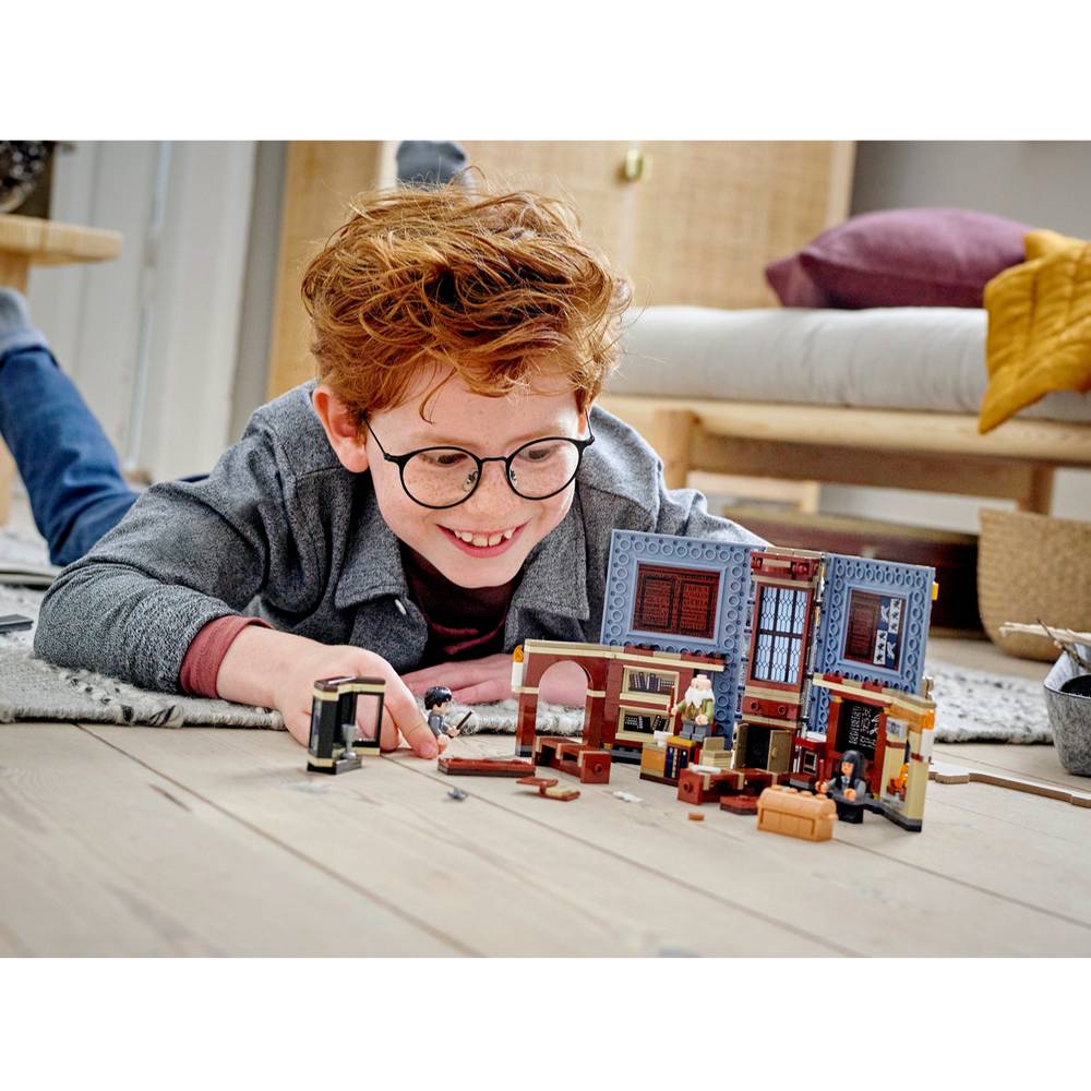 LEGO® Harry Potter™ Momento Hogwarts™ Clase de Encantamientos (76385)