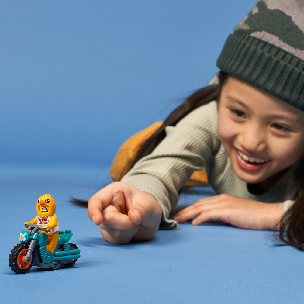 LEGO® City Moto Acrobática: Pollo (60310)