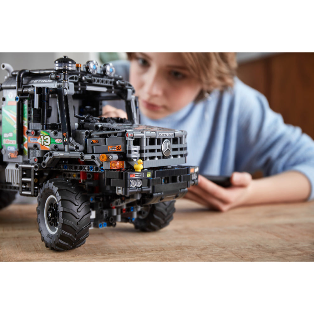 LEGO® Technic Camión de Trial 4x4 Mercedes-Benz Zetros (42129)